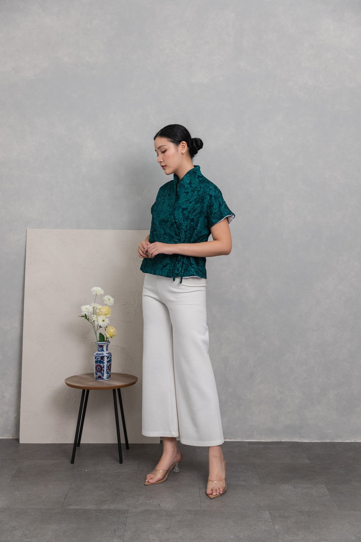 Amanis Kimono Outer Top Embossed Emerald