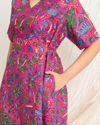 Amany Midi Kaftan Batik Pink