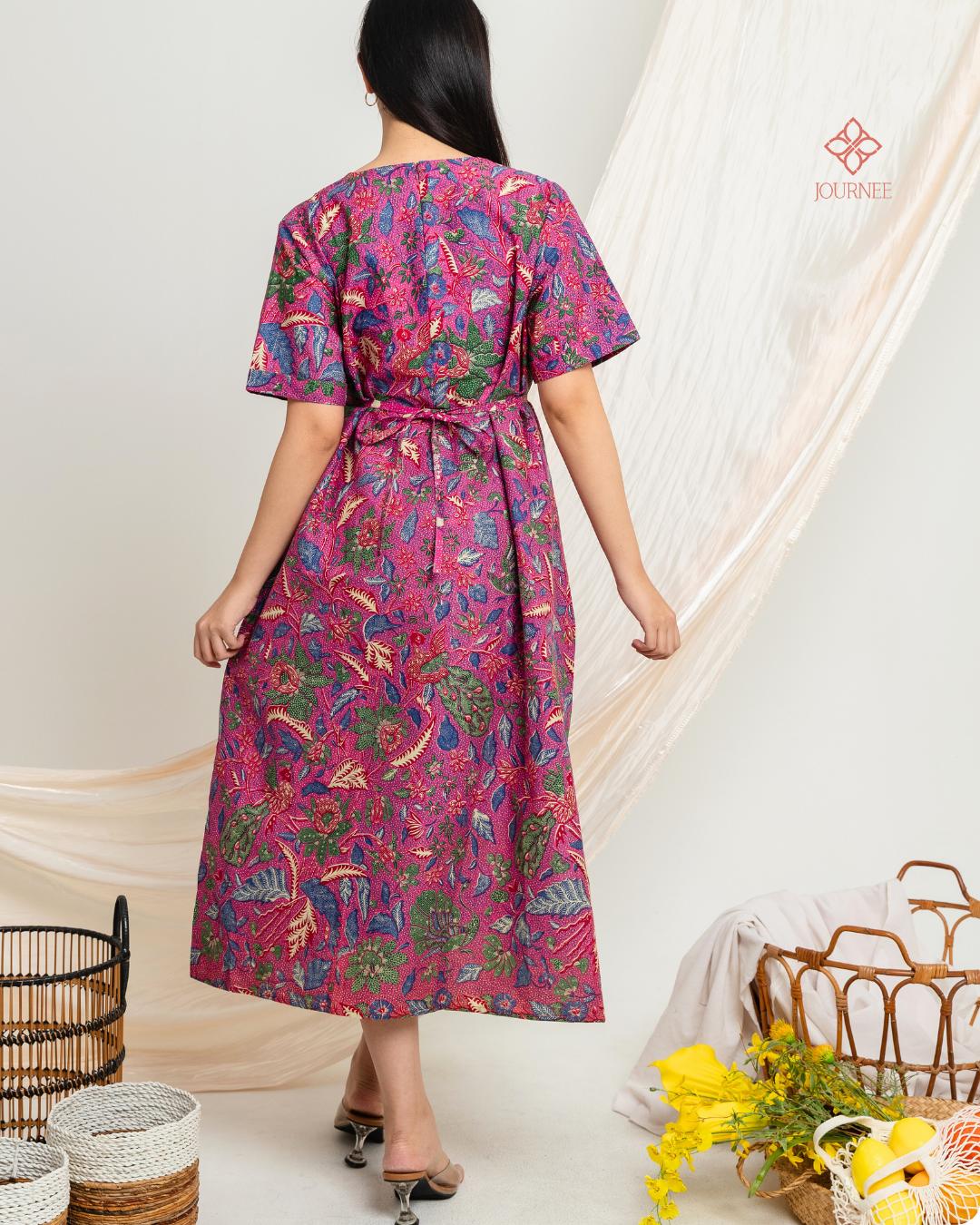 Amany Midi Kaftan Batik Pink