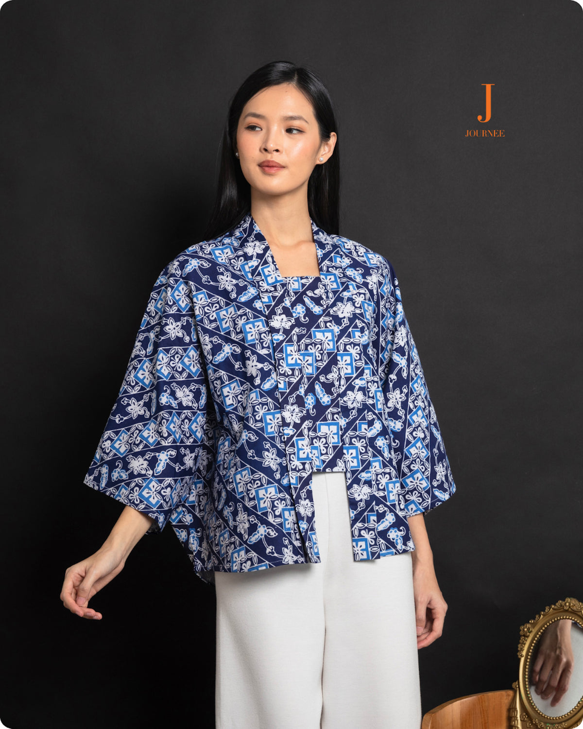 Porcelain Kebaya Top/Outer Cap Lapis