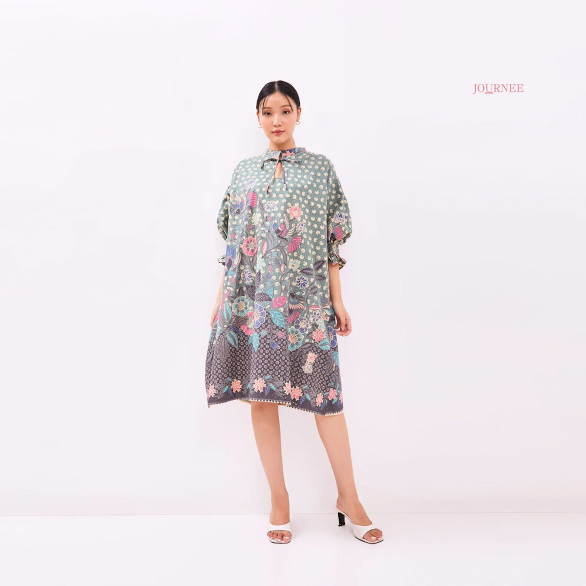 Agenie Midi Batik Dress Pine