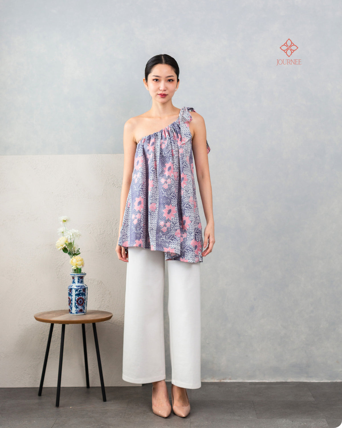 Avina Batik Cap Toga Top